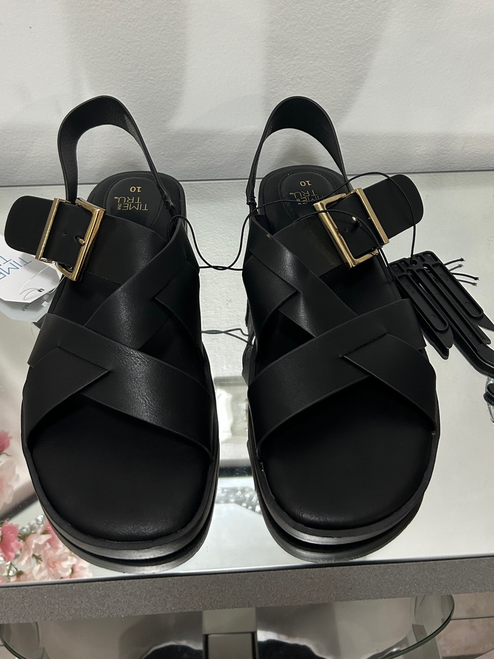Time and Tru Black Fisherman Sandals Size 10 NWT Buckle Strap Comfort